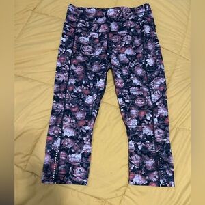 Lululemon floral  Leggings - capri length